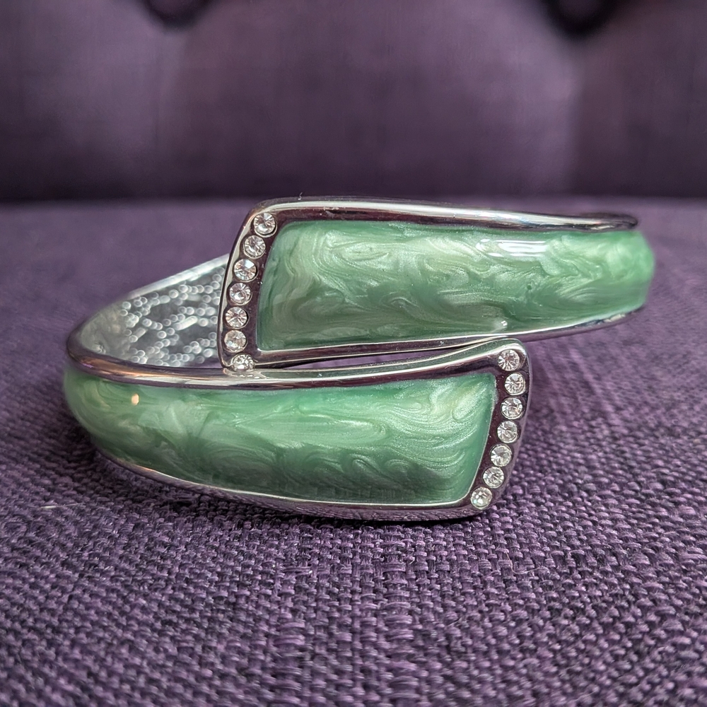 Fuma Bangle Bracelet Turn Into Purse Holder.